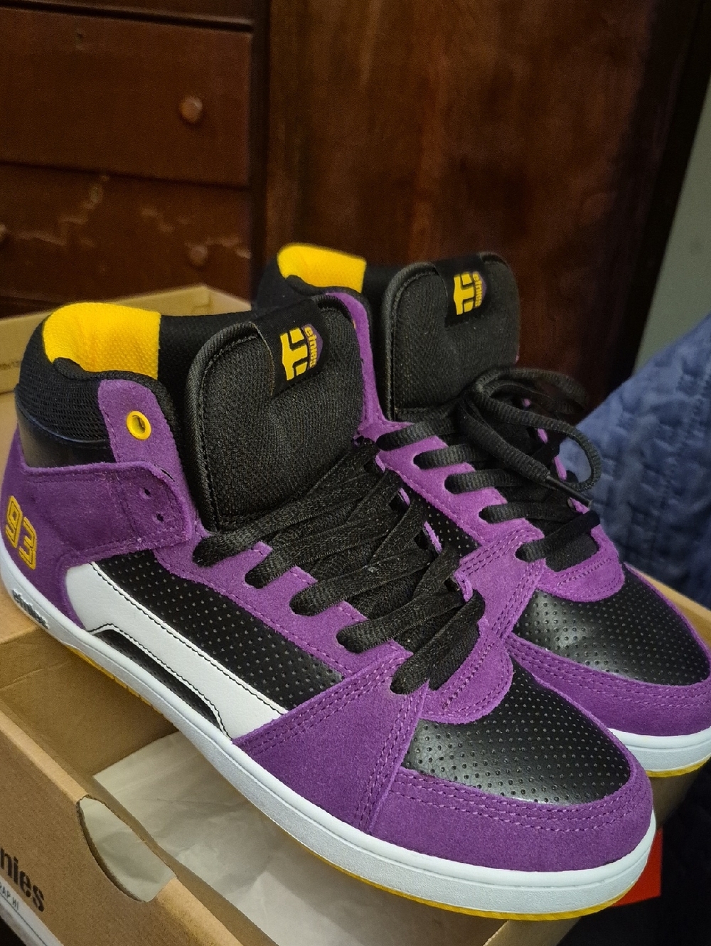 Used Sz 9 Mc Rap Hi Etnies Purple, Black & Yellow Skate Shoes